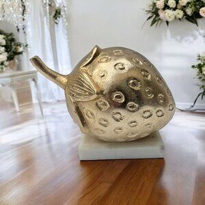 New Gold Strawberry W/ Marble Base Figurine Statue Fruit Figurines Room Decor